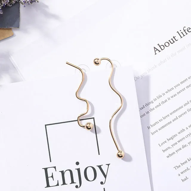 2018 Korean Fashion Artsy Gold/Silver Asymmetric Wave Shape Stud Earrings Geometric Long Earring For Women Girls Jewelry Bijoux