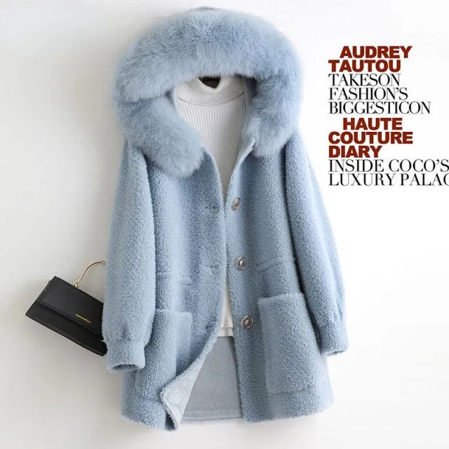 Autumn and Winter 100% Real Sheep Shearling Coat with Fox Fur Collar