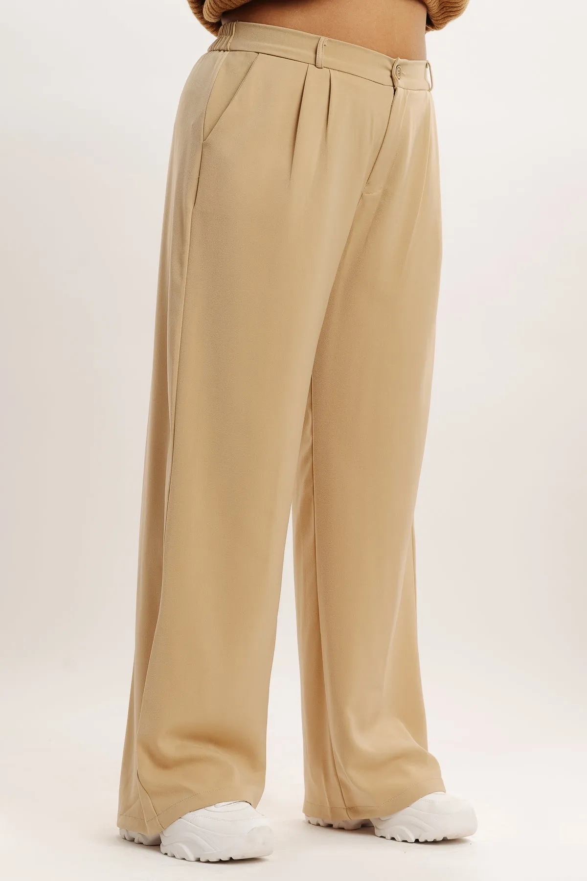 Cream Pleated Straight Fit Curve Korean Pant