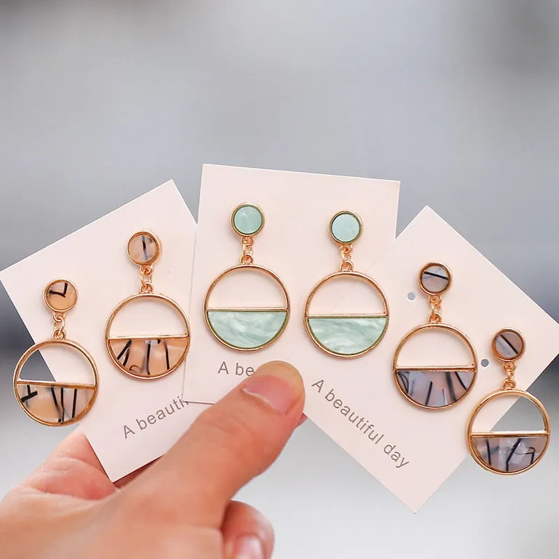 Hollow Geometric Pendant Earrings